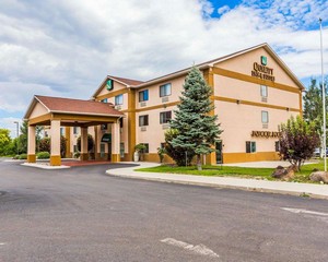Hotel QUALITY INN & SUITES