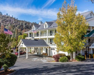 Hotel QUALITY INN YOSEMITE VALLEY GATEWAY