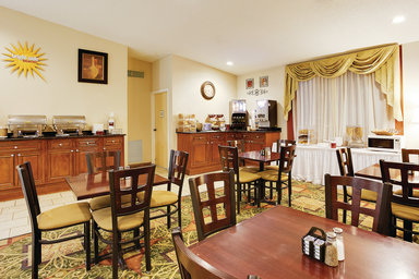 Hotel RADIANCE INN AND SUITES