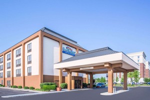 Hotel BAYMONT INN & SUITES CINCINNATI