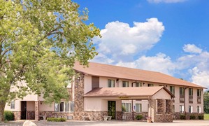 Hotel SUPER 8 CHARITON