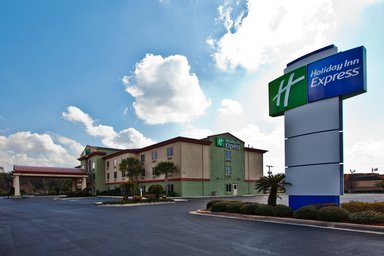 Hotel HOLIDAY INN EXPRESS & SUITES LIVE OAK