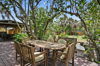 Hotel BEACH PLACE GUESTHOUSES