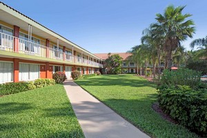 Hotel DAYS INN BY WYNDHAM, COCOA CRUISEPORT WEST AT I-95/524