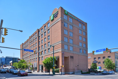 Hotel HOLIDAY INN EXPRESS & SUITES BUFFALO DOWNTOWN