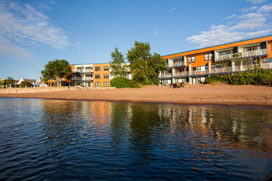 Hotel EAST BAY SUITES