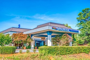 Hotel BAYMONT INN & SUITES MCDONOUGH