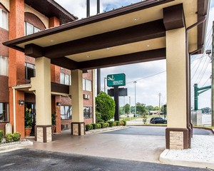 Hotel QUALITY INN & SUITES SOUTHLAKE