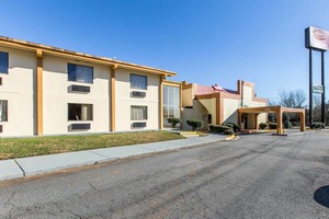 Hotel ECONO LODGE FORSYTH