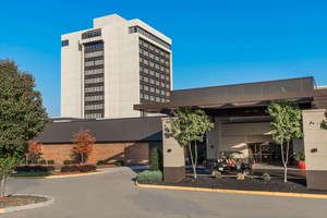 Hotel RAMADA PLAZA CINCINNATI SHARONVILLE
