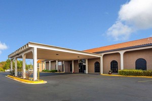 Hotel QUALITY INN FORSYTH