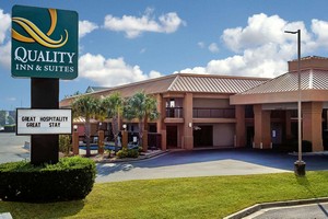 Hotel QUALITY INN & SUITES WARNER ROBINS