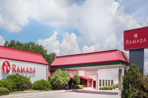 Hotel RAMADA BY WYNDHAM, PERRY NEAR FAIRGROUNDS
