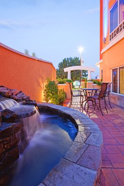 Hotel HOLIDAY INN EXPRESS & SUITES CHATTANOOGA DOWNTOWN