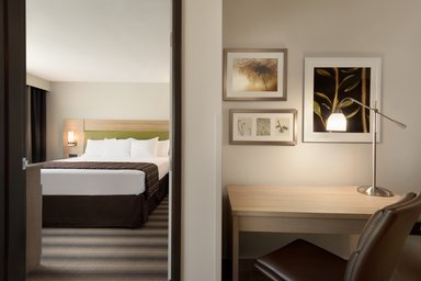 Hotel COUNTRY INN & SUITES BY RADISSON, INDIANOLA, IA