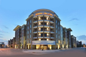 Hotel HAMPTON INN AND SUITES DES MOINES DOWNTOWN IA