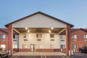 Hotel SUPER 8 MONMOUTH IL