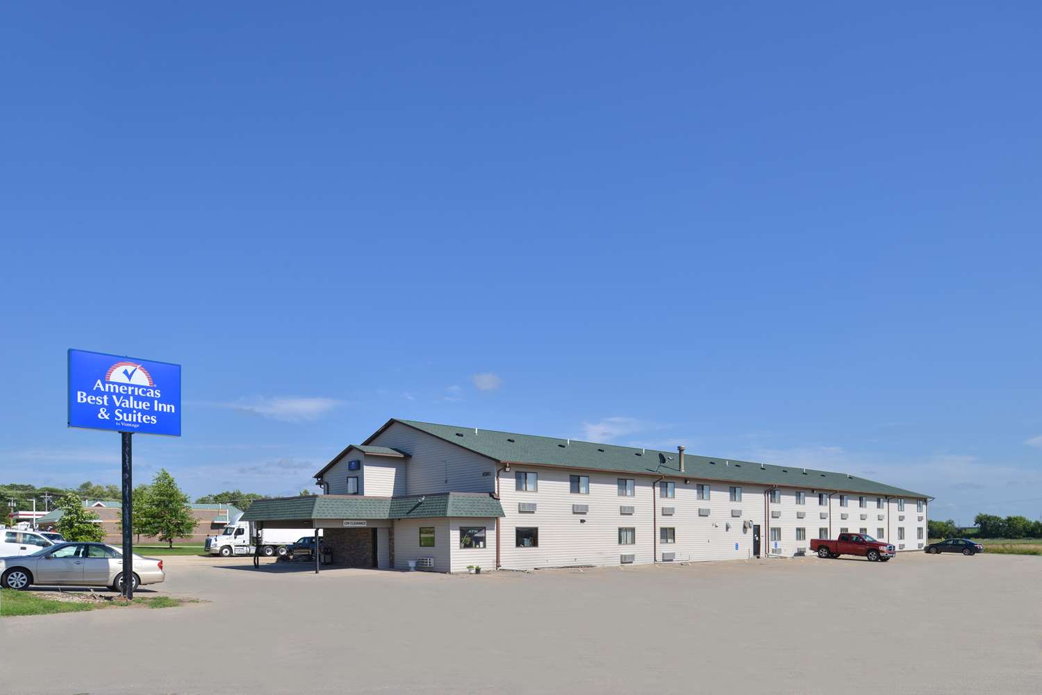 Hotel AMERICAS BEST VALUE INN AND SUITES