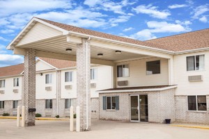 Hotel DAYS INN BY WYNDHAM EVANSDALE WATERLOO