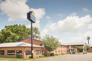 Hotel DAYS INN & SUITES BY WYNDHAM WATERLOO