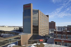 Hotel RAMADA WATERLOO HOTEL AND CONVENTION CENTER