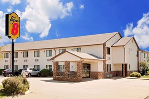 Hotel SUPER 8 BY WYNDHAM, DYERSVILLE