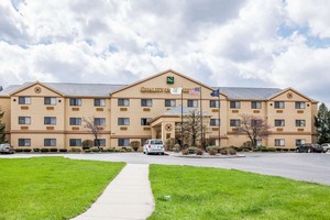 Hotel QUALITY INN & SUITES