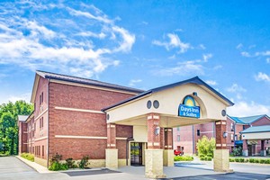 Hotel DAYS INN & SUITES JEFFERSONVILLE IN