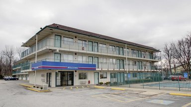 Hotel RED CARPET INN CLARKSVILLE IN