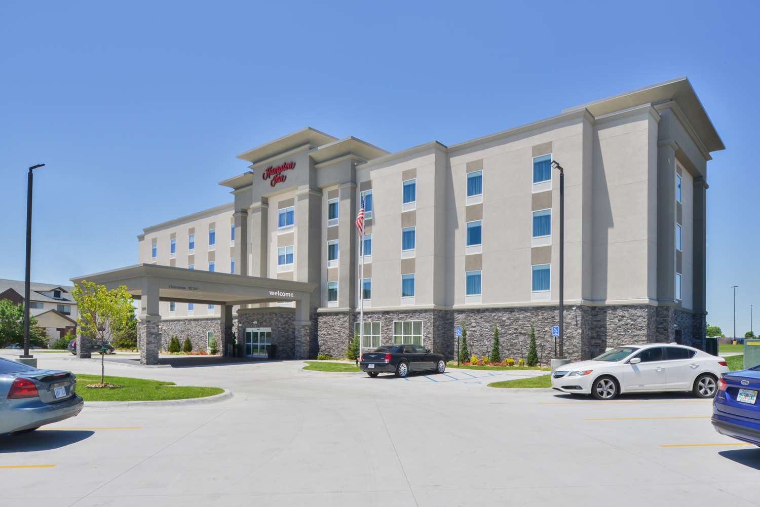 Hotel HAMPTON INN-EMPORIA KS