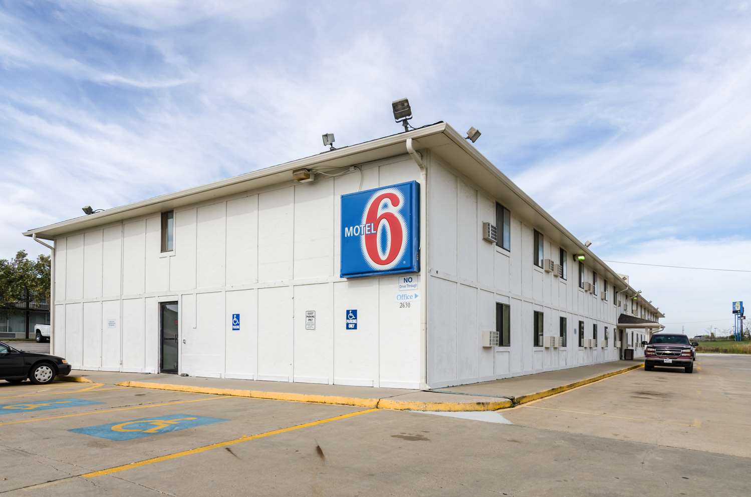 Hotel MOTEL 6 EMPORIA KS