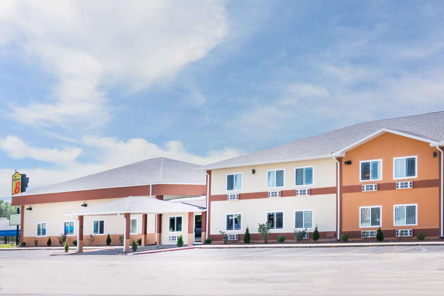 Hotel SUPER 8 PARSONS