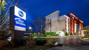 Hotel BEST WESTERN SUITES NEAR OPRYLAND