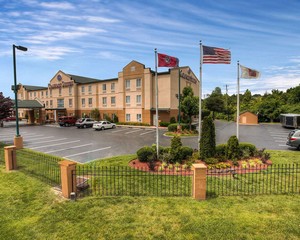 Hotel COMFORT SUITES AT RIVERGATE MALL