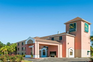 Hotel QUALITY INN & SUITES