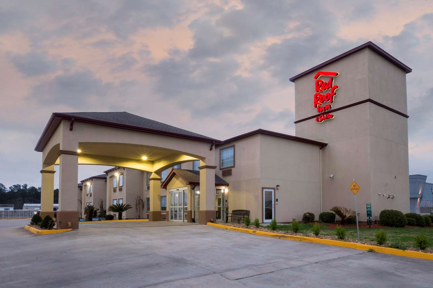 Hotel RED ROOF INN & SUITES LAKE CHARLES