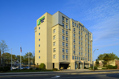 Hotel HOLIDAY INN EXPRESS & SUITES BOSTON - CAMBRIDGE