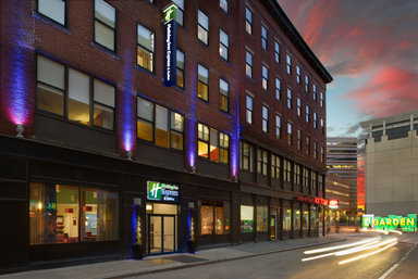 Hotel HOLIDAY INN EXPRESS & SUITES BOSTON GARDEN