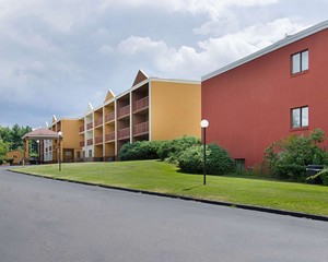 Hotel QUALITY INN & SUITES WORCESTER - SHREWSBURY