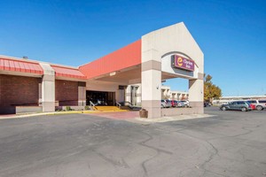 Hotel CLARION INN TULSA INTERNATIONAL AIRPORT