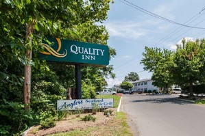 Hotel QUALITY INN SOLOMONS-BEACON