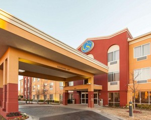 Hotel COMFORT SUITES CENTRAL/I-44