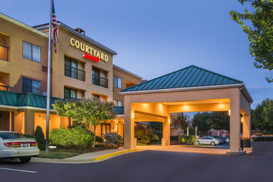 Hotel COURTYARD FREDERICK