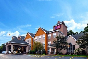 Hotel COMFORT SUITES MARQUETTE NEAR UNIVERSITY