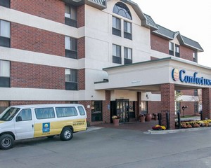 Hotel COMFORT INN NEAR GREENFIELD VILLAGE