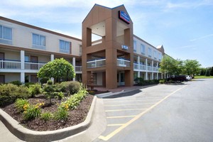 Hotel HOWARD JOHNSON BY WYNDHAM ROMULUS DETROIT METRO AIRPORT