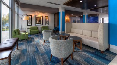 Hotel HOLIDAY INN EXPRESS & SUITES TULSA MIDTOWN