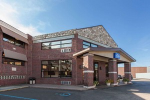 Hotel BAYMONT INN & SUITES DOWNTOWN DETROIT