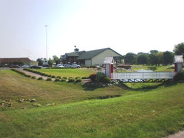 Hotel HOMETOWN INN AND SUITES BELLE