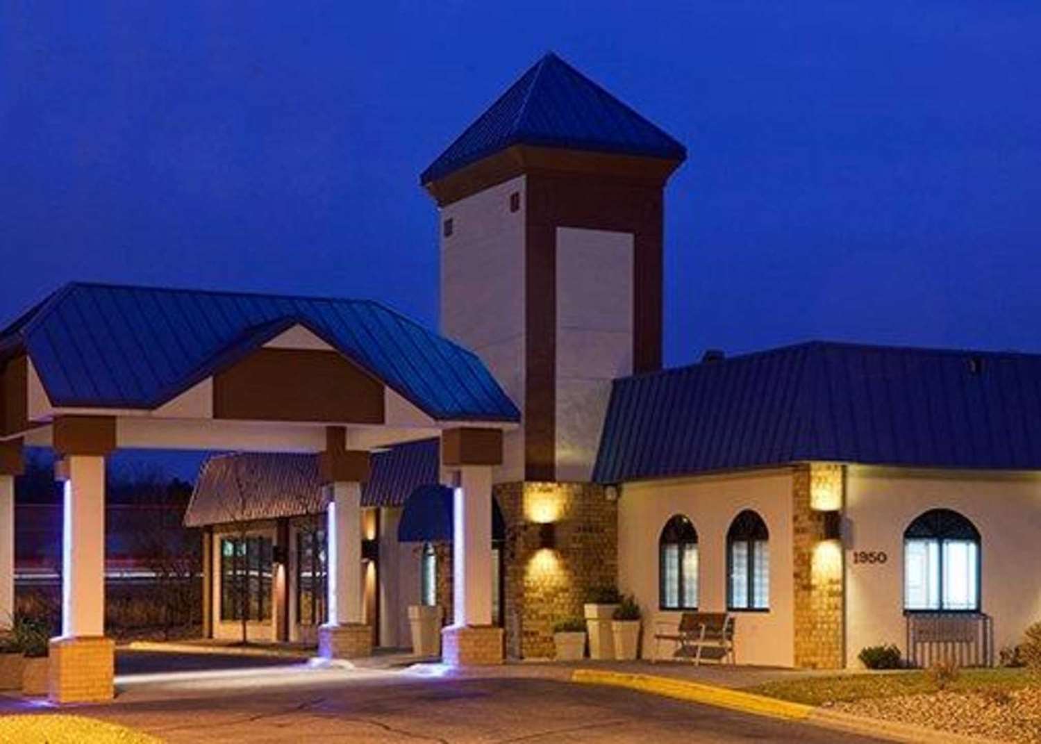 Hotel QUALITY INN & SUITES EAGAN